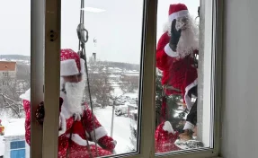 В Новокузнецке на крышу детской больницы «прилетели» Деды Морозы