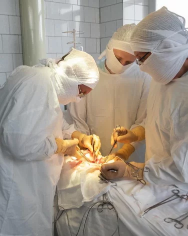 На юге Кузбасса хирурги провели третью операцию по пересадке печени