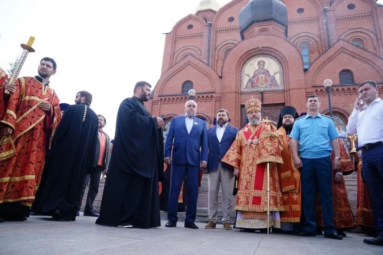 Фото: В Кузбасс прибыли мощи святого Георгия Победоносца 2