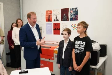 Фото: В Кемерове школьники представили концепцию кафе-мороженого в самолёте «Антошка» 5