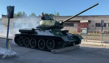Фото: Успешные испытания легендарного танка Т-34 прошли в Новокузнецке 1