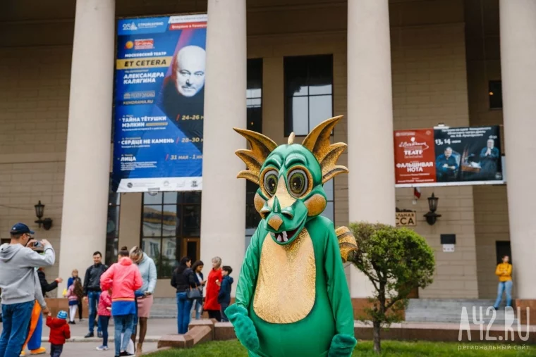 Фото: «Слушай своё сердце»: московский театр «Et Сetera» на больших гастролях в Кузбассе в честь 25-летия ЗАО «Стройсервис» 17