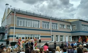 В посёлке Металлплощадка открыли начальную школу на 180 мест