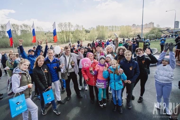 Фото: Отжимания сверх нормы: как в Кемерове прошёл «Рекорд Победы — 2017» 20