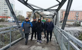 В Новокузнецке завершилось строительство пешеходного моста через Абу