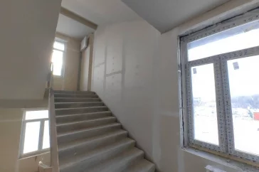 Фото: В Кузбассе подрядчик срывает сроки строительства детской поликлиники: работы должны закончить до конца года 1