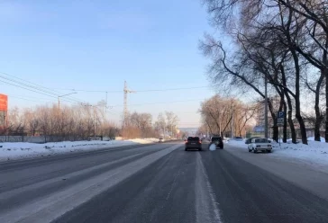 Фото: ГАИ Новокузнецка попросила откликнуться очевидцев аварии с двумя иномарками  1