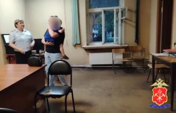 Фото: В Новокузнецке 3-летний мальчик ушёл от мамы гулять по городу 1