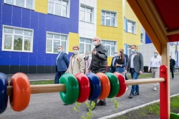 Фото: В Кемерове открыли детский сад на 125 мест с бассейном и научной лабораторией 1