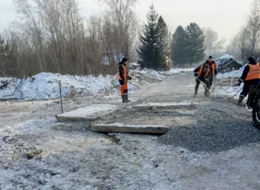 Фото: Власти Кемерова показали строительство водопровода в посёлке Улус 2