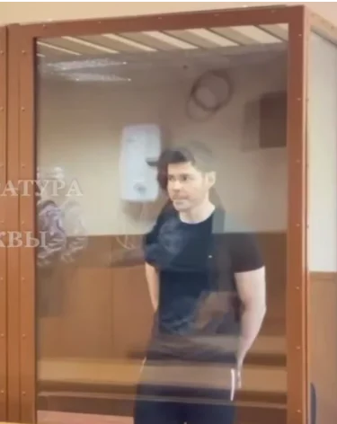 Блогера Аяза Шабутдинова приговорили к 7 годам лишения свободы