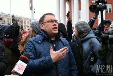 Фото: «Я не буду молчать»: репортаж с митинга на площади Советов 1