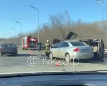 Фото: В Новокузнецке на Ильинском шоссе столкнулись четыре автомобиля: есть пострадавшие 1