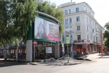 Фото: Илья Середюк рассказал о двух рекламных баннерах, которые демонтируют в центре Кемерова 1