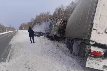 Фото: Появились подробности смертельного ДТП с фурой на трассе Новосибирск — Кемерово 3