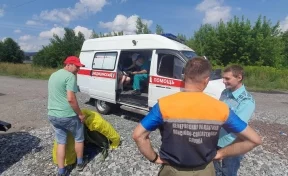 Спасатели эвакуировали травмировавшую ногу туристку на Поднебесных Зубьях