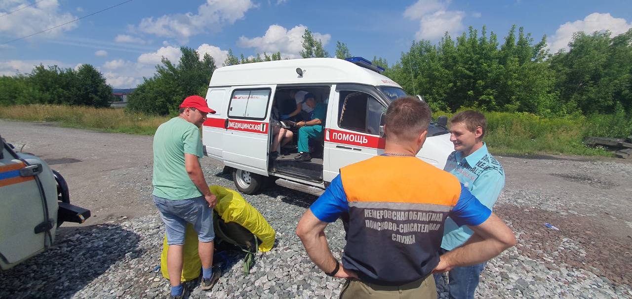 Спасатели эвакуировали травмировавшую ногу туристку на Поднебесных Зубьях