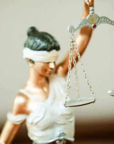 Кемеровчанин попал под суд за демонстрацию экстремистской символики