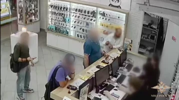 Фото: В Москве двойник с поддельным паспортом украл со счетов россиянина 20 млн рублей 1