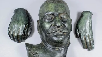 Фото: Посмертная маска Сталина ушла с молотка за 13 500 фунтов стерлингов 1