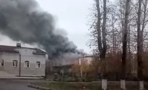 В Сети появилось видео пожара на СТО в Кемерове