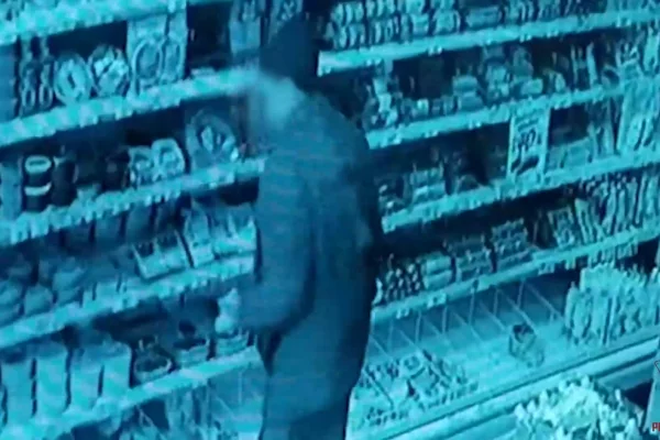 Житель Кузбасса похитил из магазина алкоголь и закуску