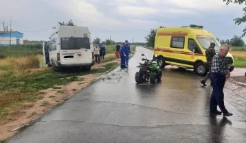 Фото: После столкновения с пассажирским автобусом в Саратовской области погиб 10-летний мальчик на квадроцикле  1