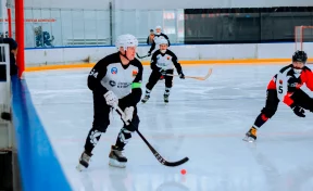 Хоккеисты «СУЭК-Кузбасс» взяли серебро на республиканском турнире «Кубок Снежного барса»