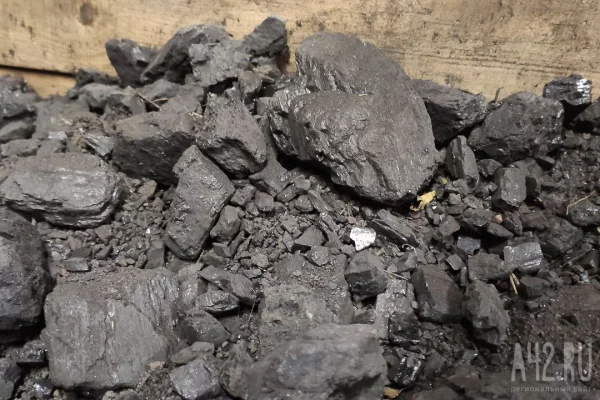 В Кузбассе с начала года добыча угля упала почти на 5%, зарплата шахтёров выросла на 4%