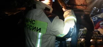 Фото: Завершились работы по освобождению пассажиров, зажатых в корпусе рухнувшего L-410 1