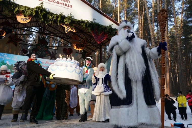 Фото: Катки, уличные игры, концерты и спектакли: куда сходить на длинных выходных в Кемерове в 2026 году 5