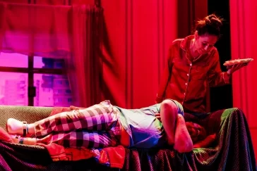 Фото: В Кемерове покажут комедийный спектакль «Ни дать, ни зять!» 1