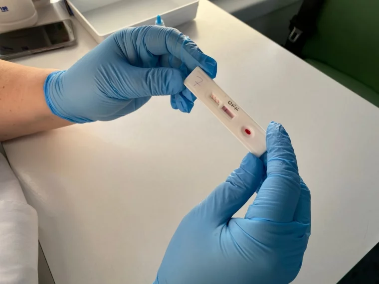 Фото: А пойдём-ка… сдадим тест на ВИЧ вместе?! 2