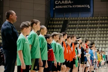 Фото: Забей гол — попади в Сочи: в Кемерове прошли соревнования по футболу среди детей-сирот 7