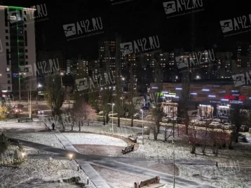 Фото: «Красота»: кемеровчане поделились кадрами засыпанного снегом города  3
