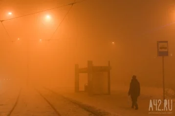 Фото: Кемеровчанам объяснили причину едкого смога над городом 1
