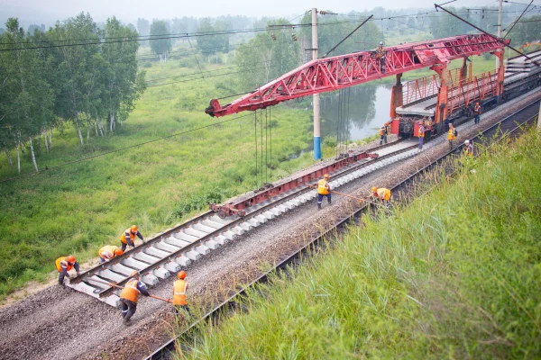 В Кузбассе с начала лета отремонтировали 17,4 км железнодорожных путей