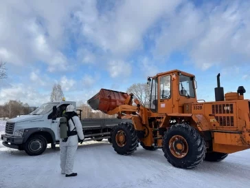 Фото: В аэропорту Новокузнецка «ликвидировали» разлив топлива 1
