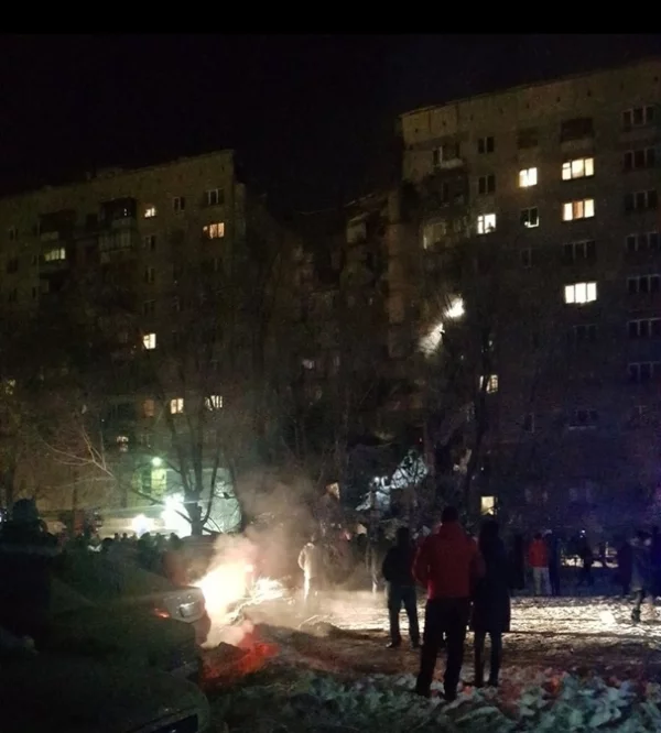 Фото: При взрыве газа в жилом доме в Магнитогорске обрушился подъезд 2