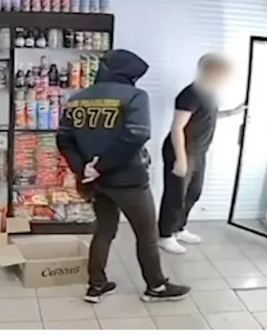 В Кемерове мужчина ограбил круглосуточный магазин во время ночной прогулки с другом