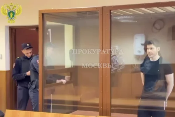 Блогера Аяза Шабутдинова приговорили к 7 годам лишения свободы