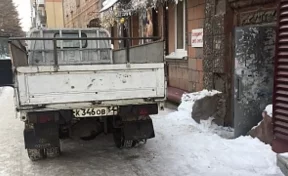В Кемерове водителя грузовика оштрафовали после сигнала в «Мобильный патруль»