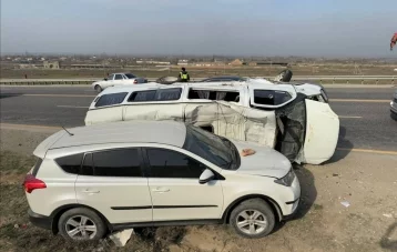 Фото: В массовом ДТП в Дагестане пострадали 14 человек 1