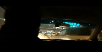 Фото: Момент ДТП рядом с крупным ТЦ в Кузбассе сняли на видео 1