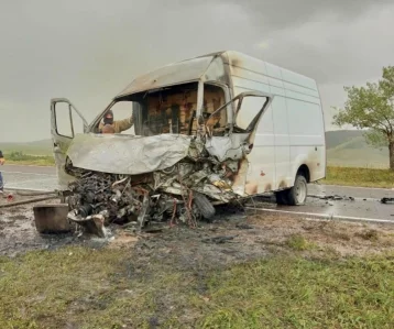 Фото: В Хакасии ДТП с ГАЗелью унесло жизни четырёх человек  1