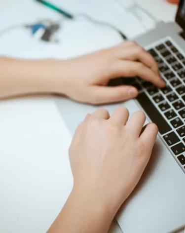 Глава Минтруда назвал среднюю продолжительность рабочего дня в России