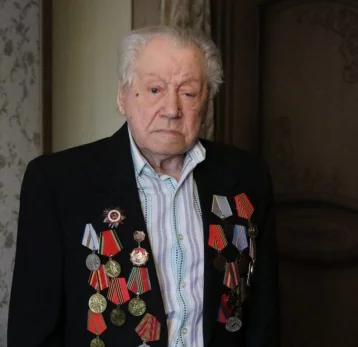 Фото: Дмитрий Анисимов поздравил со 100-летним юбилеем ветерана ВОВ, кемеровчанина Николая Савина 1