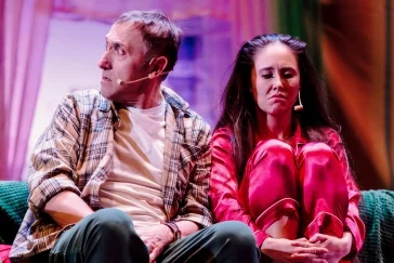 Фото: В Кемерове покажут комедийный спектакль «Ни дать, ни зять!» 2