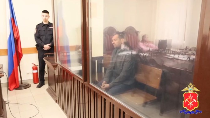 Кемеровчанин похитил 145 млн рублей у двух муниципалитетов и купил квартиру в Москве