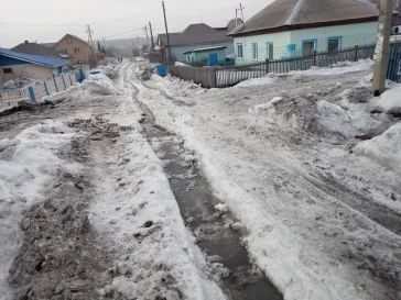 Фото: Кемеровчане возмущены заледеневшей дорогой на Южном 3